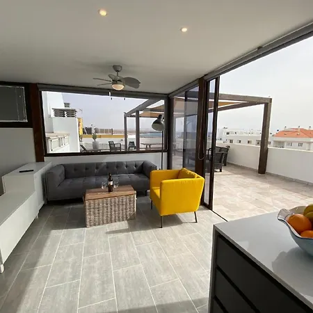 Sunshine Penthouse Mit Meerblick Und Terrasse *